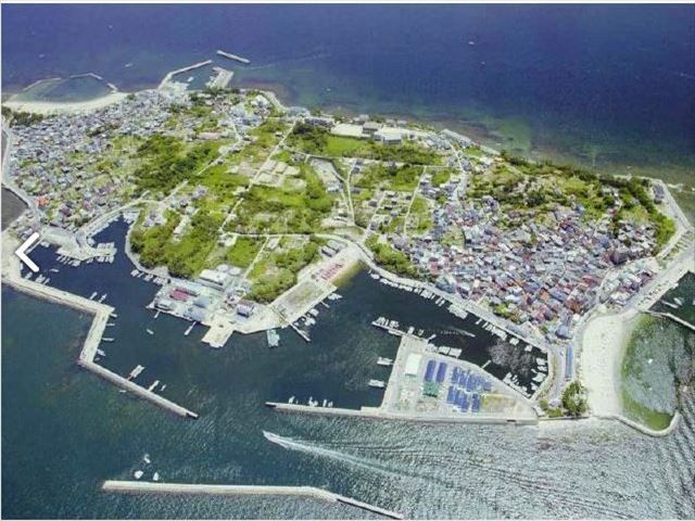 レアな離島リゾバです。
島の周囲は5ｋｍほどで歩いても2時間ほどで回れます。