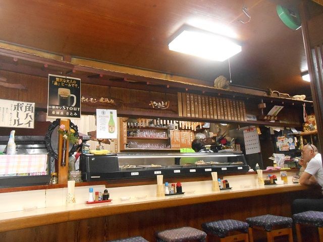 現地は居酒屋もたくさん！一度は産地で取れた海鮮を！