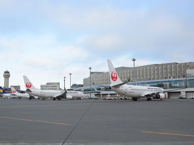 車で七分の距離に新千歳空港があります！