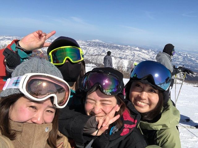 嬉しいリフト券付の求人！
休日に滑走ができるのも贅沢ですよね