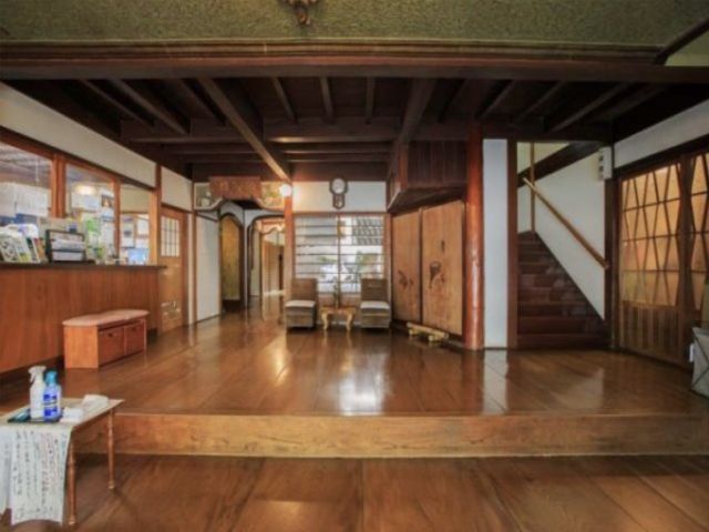 有形文化財に指定されている、美しい旅館で就業できます！