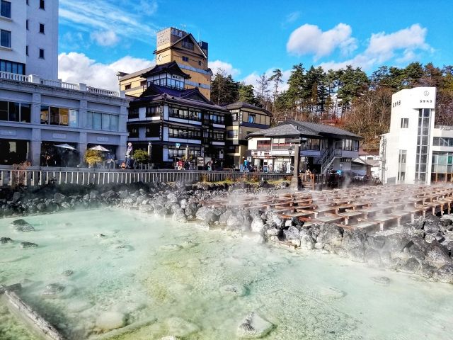 湯畑近くの老舗旅館！！