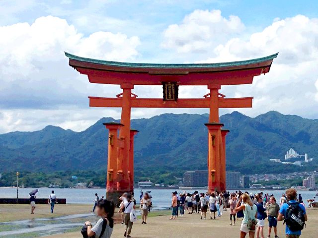 宮島　厳島神社の大鳥居
