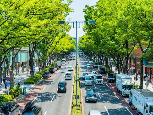 仕事終わりにお買い物をするのもいいですね♪