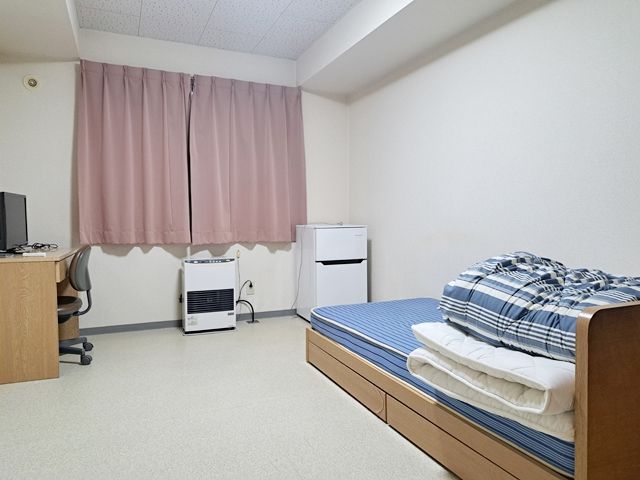 完全個室の寮で生活出来ます！
寮内に足を延ばせる浴場も完備してます☆