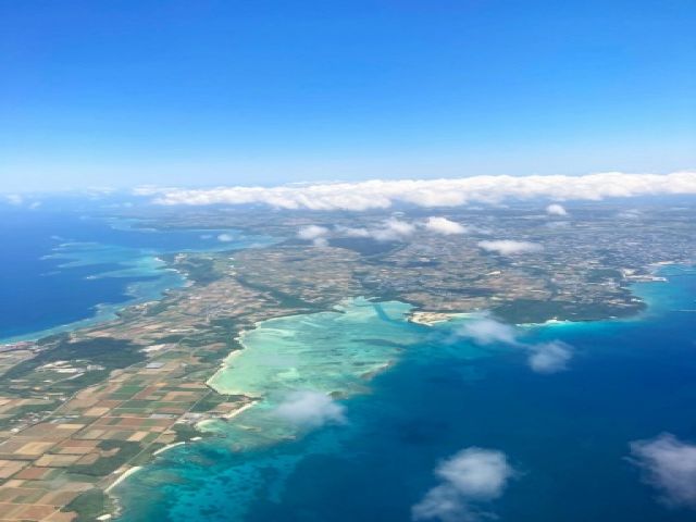 大人気★宮古島の市街地ホテルでフロントのお仕事です♪