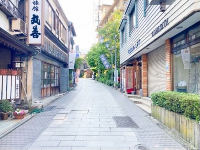 温泉街はレトロな雰囲気です！