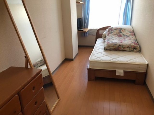 寮は徒歩圏内！和室と洋室があります☆