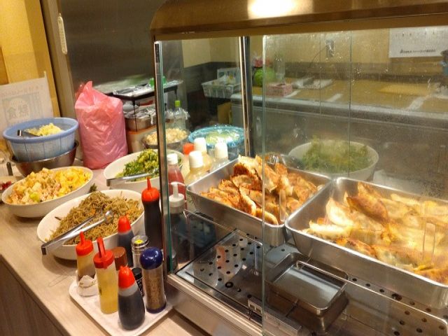 従食は日替わりメニューでおいしいと評判です。