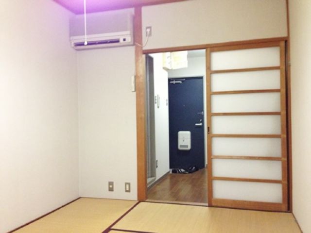 広々とした個室寮となっております。就業先からも近く通勤も楽々です。
