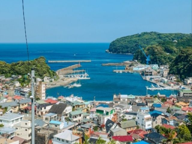 海の見える町