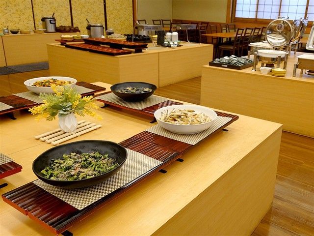 メインはバイキング調理になります。
