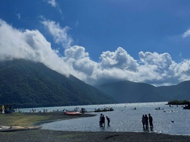 近くにある本栖湖です！富士五湖にも行きたい放題！