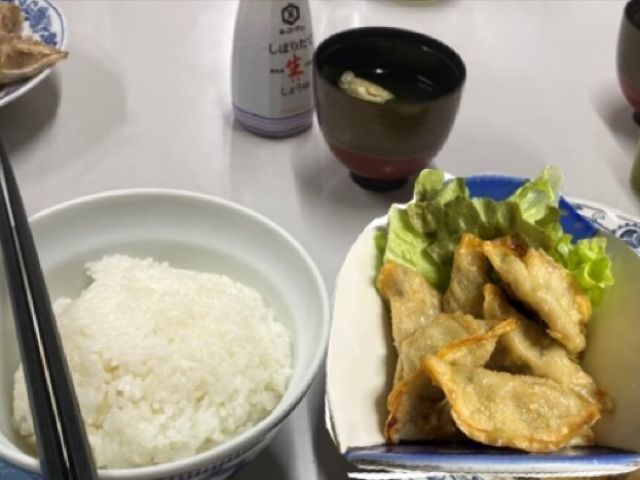 出勤日は賄付きです！