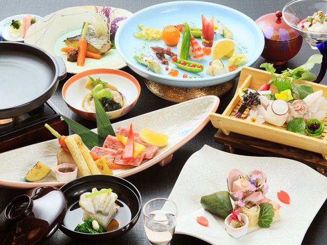 自然の恵みをふんだんに使用した懐石料理をご提供！
その調理補助業務をお願いいたします☆