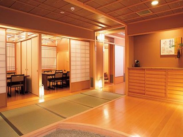 落ち着いた雰囲気の館内です♪