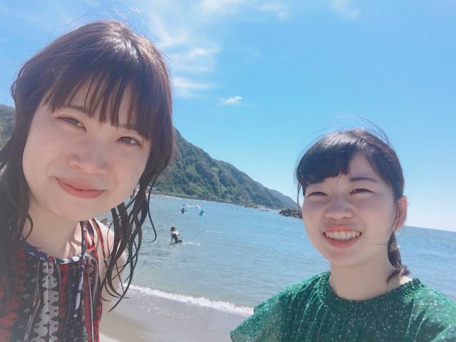目の前は日本海。夏はビーチも開設されます