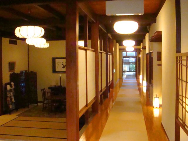 【老舗旅館でのお仕事です♪】