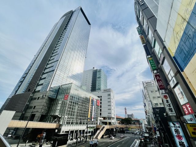 仙台駅と直結のため通勤がしやすいです！