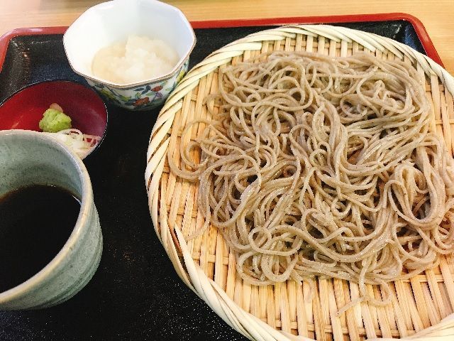長野と言えば・・・お蕎麦は絶品です！徒歩圏内にも飲食店やコンビニもありますよ♪