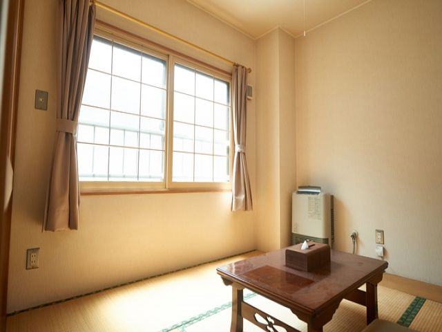 館内寮！通勤も楽々！温泉入浴も無料♪