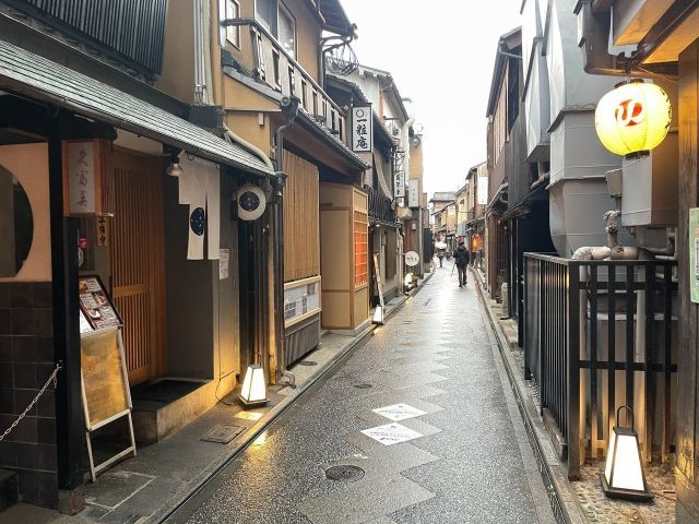 休みの日は是非「先斗町」へ！！