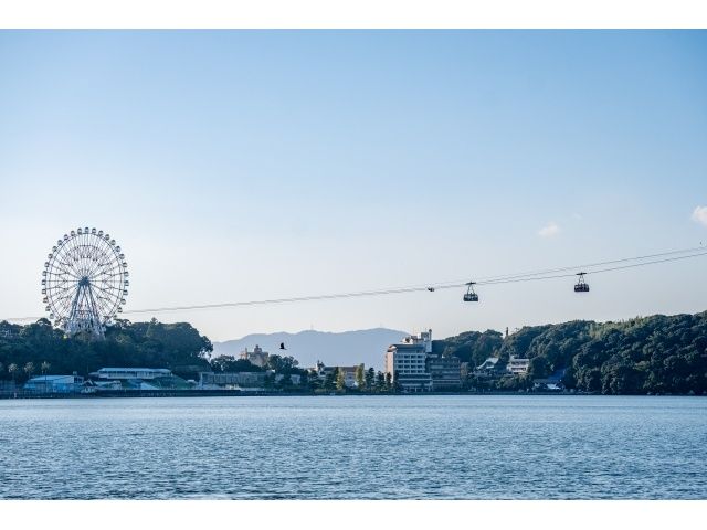 すぐ見えるところに遊園地もあります！仲良くなったスタッフさんと遊びに行ってみては？