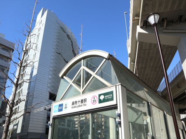 お店は駅徒歩1分と好立地！