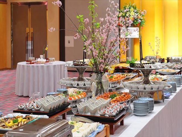 朝食バイキングでの調理補助業務をお願いします！