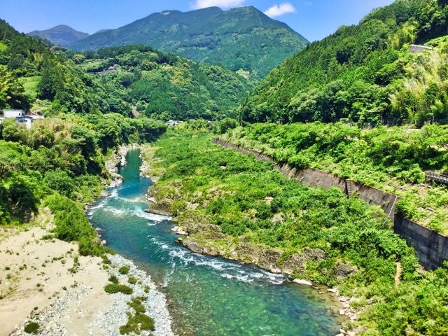 マイナスイオンたっぷりの自然豊かなエリア。夏の思い出になる事間違いなし！