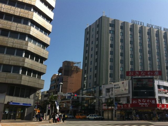 那覇から名護までは高速で約1時間です。