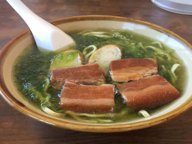 休みの日は観光やグルメも楽しんでください！