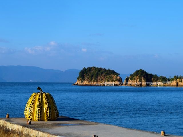 アートの島・直島へ是非！