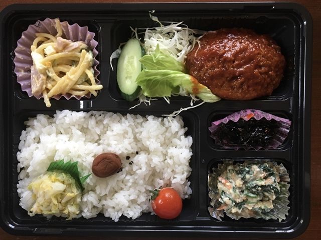 お弁当の一例・副菜も主菜も美味しいです★