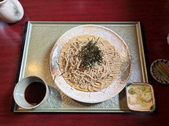 美味しいお蕎麦屋さんもある昼神温泉!!
お水がおいしいのでうどんもおそばも最高です。
