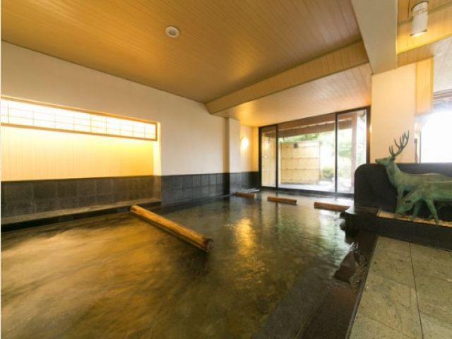 館内の大浴場も入浴可!!仕事終わりの温泉は最高です♪
