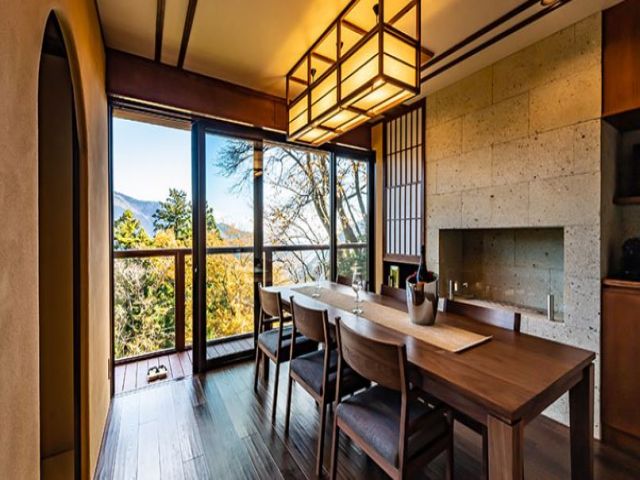 箱根の和モダンな温泉旅館でのお仕事！