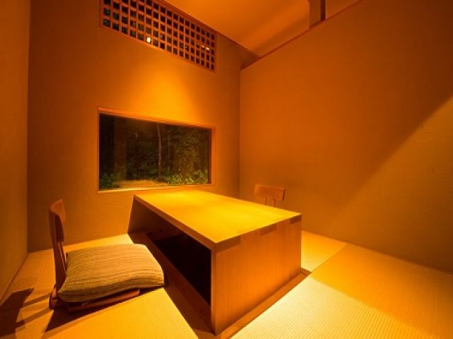 個室の食事処は一つ一つがすごく綺麗です。
１品1品丁寧な提供をお願いします☆