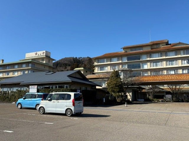 約140年の歴史を誇る岩室温泉最大級規模の老舗旅館です！！