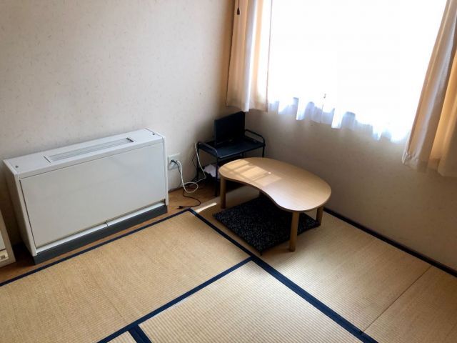 寮は和室の個室です。
洗面所・洗濯機・乾燥機が共同スペースにあります！