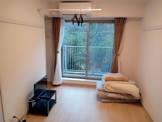 寮はアパート1部屋を個室でご利用いただけます。※画像はイメージ。テレビはございません。