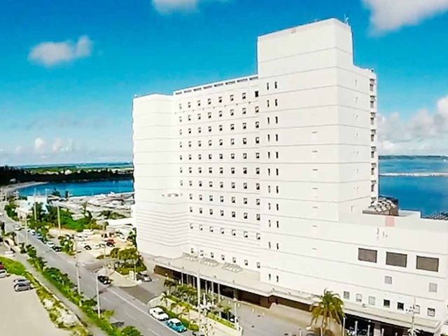 宮古島の老舗リゾートホテルで事務のお仕事！
地元の方々にも親しまれるホテルです♪♪