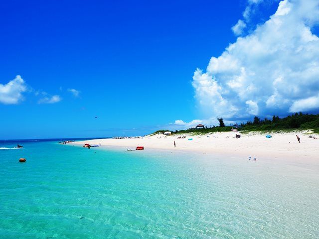 お休みは透明度抜群の海や離島ならではの自然を満喫できますよ～