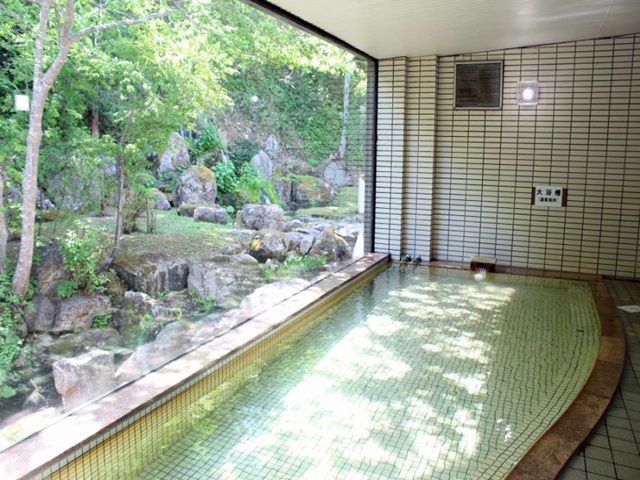仕事の疲れは毎日の温泉で洗い流してくださいね(^^)/