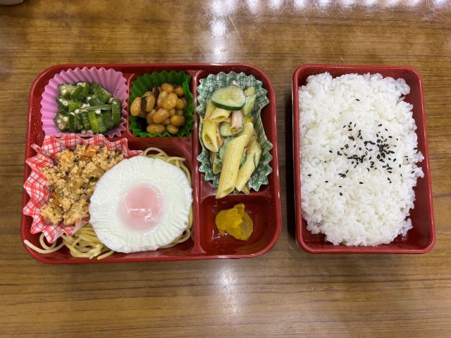 食事の一例です！
バランスよく食事を摂っていただくことができます＊