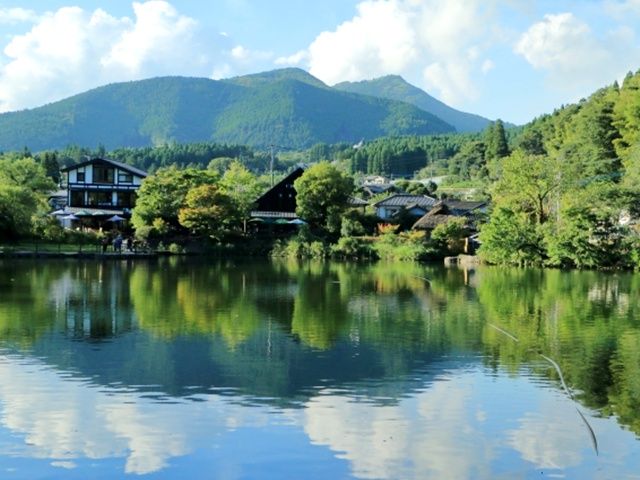 冬は湖からの湯気が幻想的です。