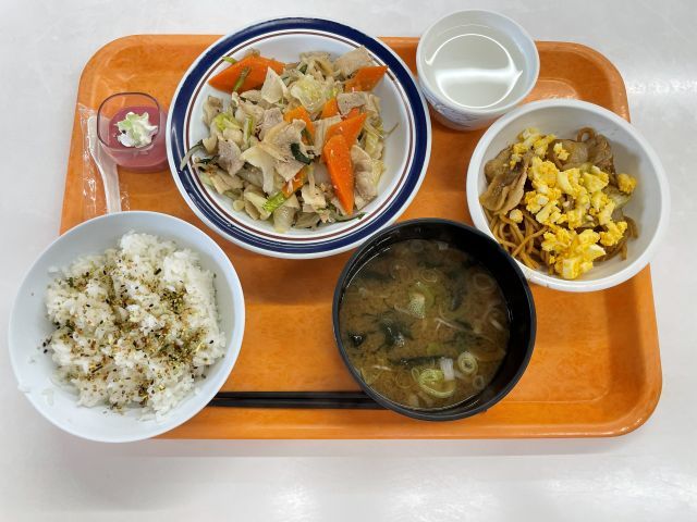従業員食堂あり☆
日替わりで美味しいまかないが食べられます。