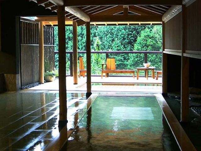 近くの系列ホテルの温泉が利用可能◇
疲れはしっかり温泉で癒して下さい