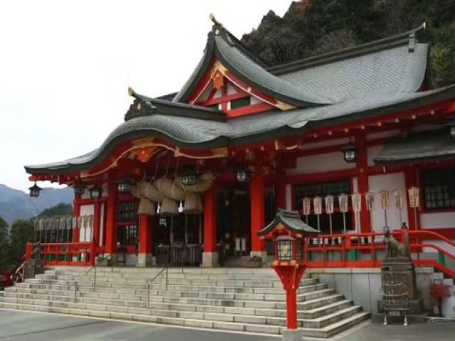どんな願いごとも叶うと言われている太鼓谷稲成神社！