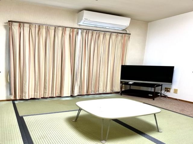 【女性寮：内観】室内には嬉しい風呂・トイレ付です★